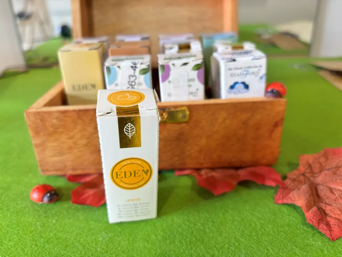 Caja con aceite de aroma